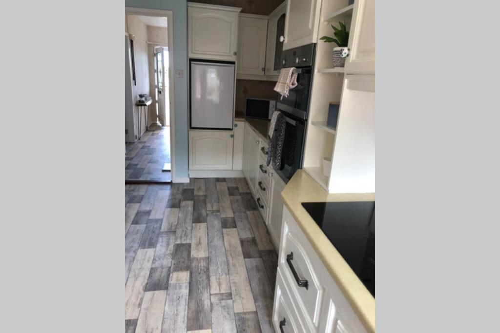 Sea House, Castlerock - Hosts 6, 3 Bedroom House Экстерьер фото