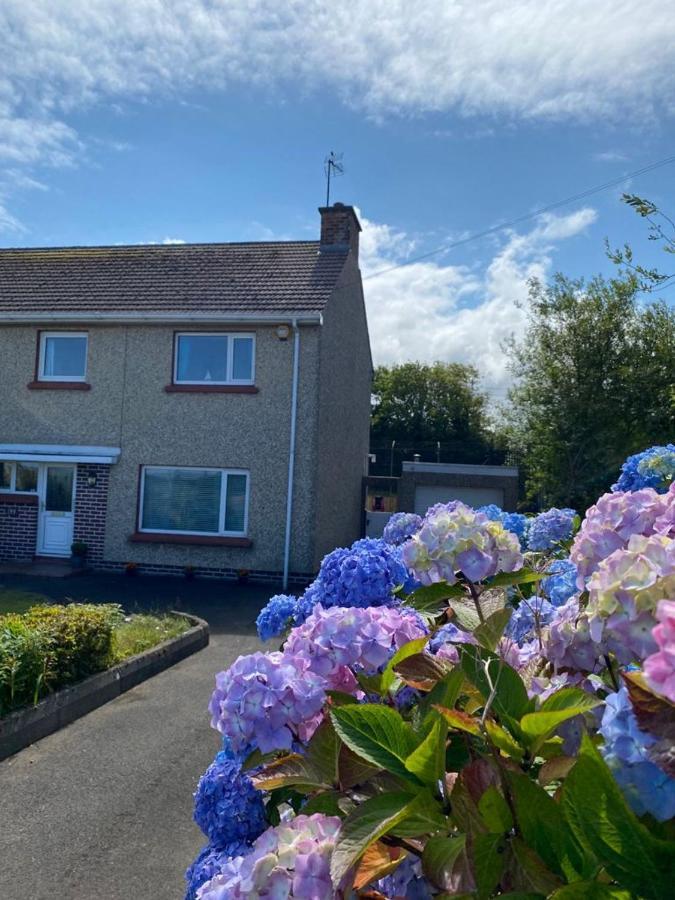 Sea House, Castlerock - Hosts 6, 3 Bedroom House Экстерьер фото